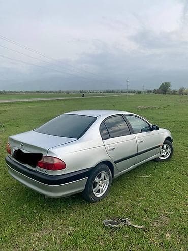 чанган uni v: Toyota Avensis: 2000 г., 1.6 л, Механика, Бензин, Седан — 3