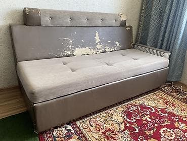 Прямые диваны: Прямой диван, Б/у — 9