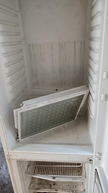 продаю бу морозильник: Холодильник Atlant, Двухкамерный — 1