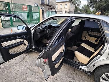 Audi 100: 1993 г., 2 л, Механика, Газ, Седан — 10