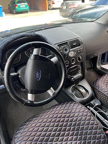 чемодан в багажник авто: Ford Mondeo: 2000 г., 2 л, Автомат, Бензин, Универсал — 6