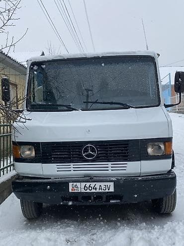 эшик б у: Жүк ташуучу унаа, Mercedes-Benz, Колдонулган — 9