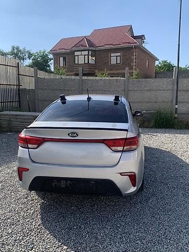 kia karnaval: Kia Rio: 2017 г., 1.6 л, Бензин, Седан — 3