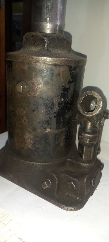 домкрат на степ: Домкоат двухштоковый, 10тонн. Производство СССР — 2