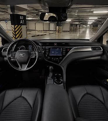 Toyota Camry: 2018 г., 2.5 л, Автомат, Бензин, Седан — 8