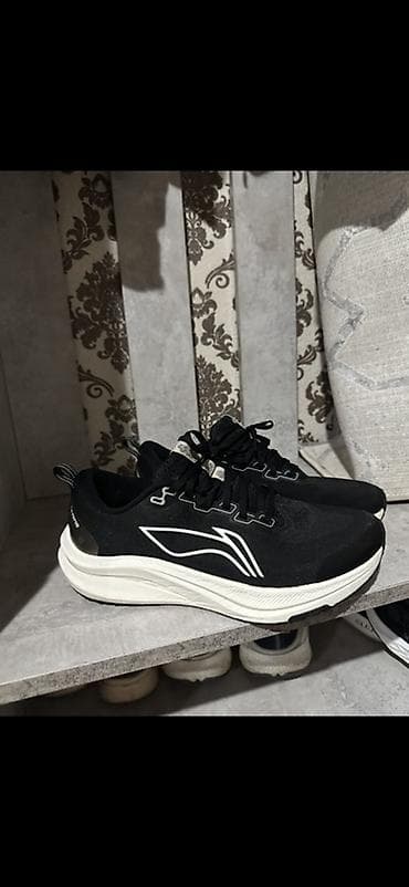 original nike: Мужские кроссовки, 41, Б/у, цвет - Черный, Самовывоз — 1