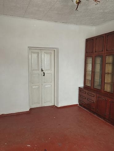rent flats: 4 комнаты, 80 м², Старый ремонт — 4