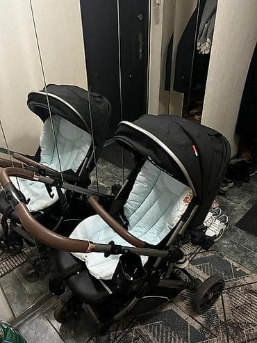 Детский транспорт: Коляска, цвет - Черный, Б/у — 1