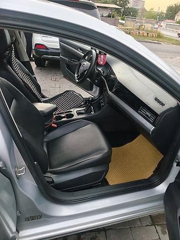 Транспорт: Volkswagen Bora: 2019 г., 1.5 л, Механика, Бензин, Седан — 3