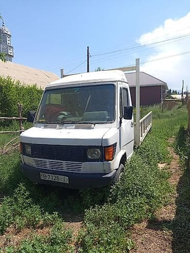 bud e9: Грузовик, Mercedes-Benz, Стандарт, 4 т, Б/у — 1