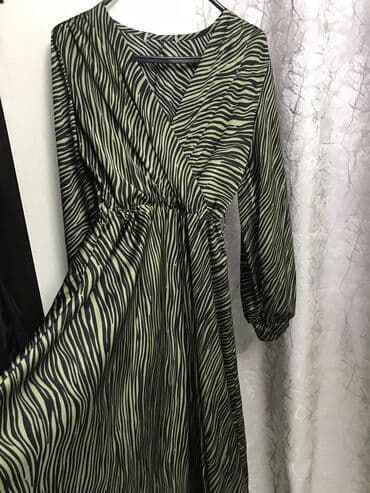 длинные платья в пол на выпускной: Платье очень красивое и нарядное на любое торжество ткань шёлк;размер — 3