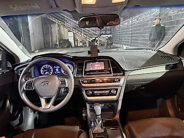 Hyundai Sonata: 2019 г., 2 л, Автомат, Газ, Седан