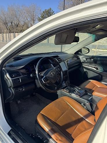 мини джип: Toyota Camry: 2017 г., 2.5 л, Автомат, Бензин — 5