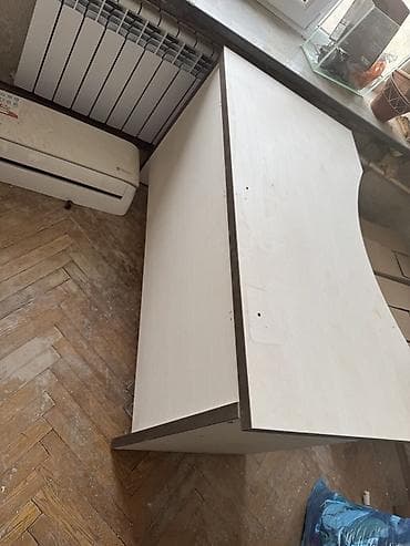 Офисная мебель: Компьютерный стол, Б/у, С полками — 1