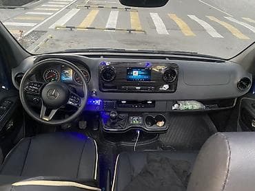 ленивец на даф: Пассажирский микроавтобус Mercedes‑Benz Sprinter 315 CDI (сине‑темный — 10