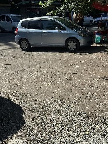 2 8: Honda Fit: 2002 г., 1.3 л, Автомат, Бензин, Хэтчбэк — 5