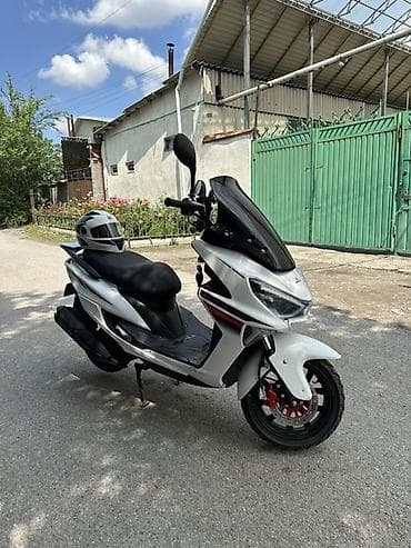 400 кубов: Тип скутера 160 куб. см, Бензин, Б/у — 7