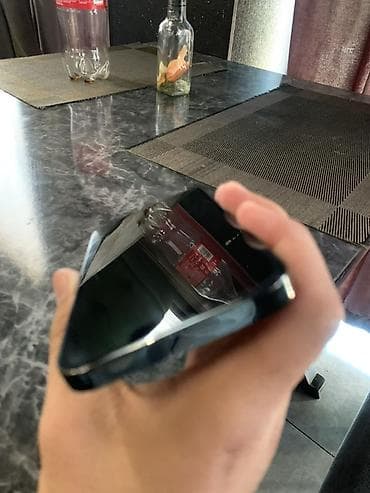 IPhone 13 Pro, Б/у, 256 ГБ, Зеленый, Зарядное устройство, Защитное стекло, Чехол, 79 %