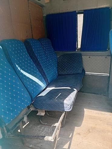 v klass: Легкий грузовик, Mercedes-Benz — 3