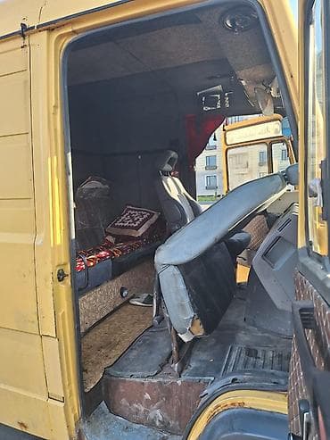 поддон мерседес: Легкий грузовик, Mercedes-Benz, Стандарт — 6