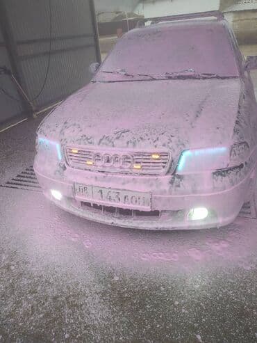 Audi A4: 1995 г., 1.8 л, Механика, Бензин, Седан