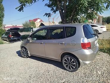 Honda Fit: 2004 г., Автомат, Бензин, Хэтчбэк — 10