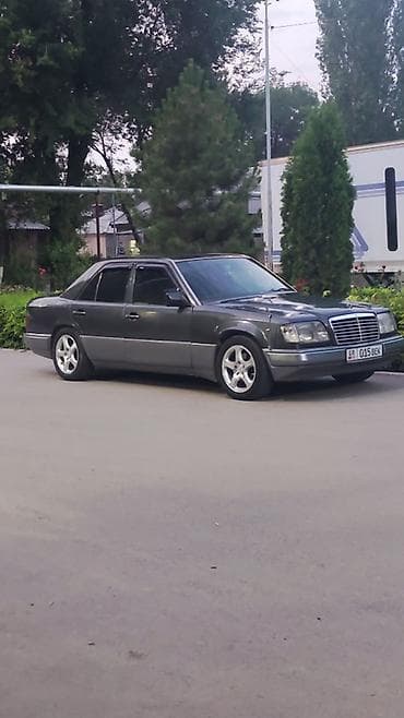 авто подборщик: Mercedes-Benz E-Class: 1993 г., 2.2 л, Механика, Газ, Седан — 4