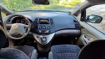 mitsubishi carisma 2003: Mitsubishi Grandis: 2004 г., 2.4 л, Механика, Бензин, Минивэн — 8