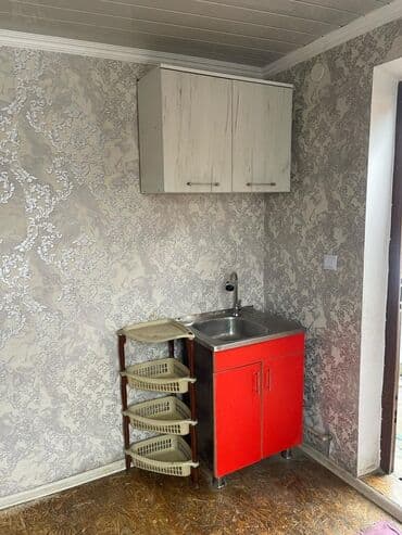 сдаю дом с условиями: 2 комнаты, Собственник, С мебелью полностью, С мебелью частично — 3