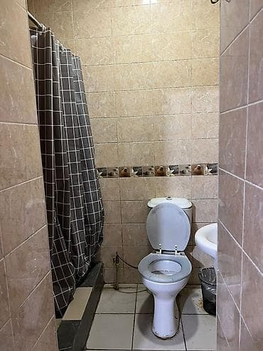 гостиница 1200 сом: 1 комната, Душевая кабина, Постельное белье, Парковка — 8