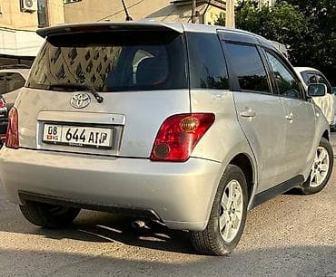 vitz platz: Toyota Ist: 2003 г., 1.3 л, Автомат, Бензин, Хэтчбэк — 2