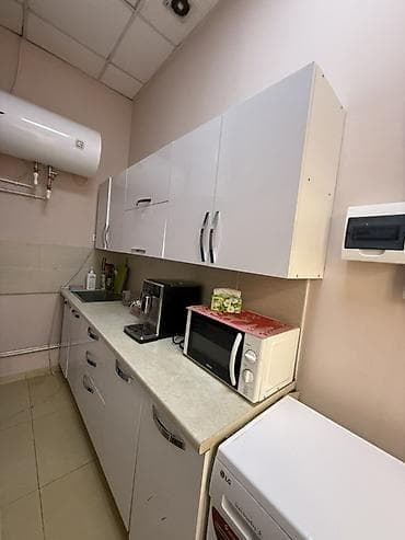 Кухонный гарнитур модульный, глянец белый - Комплектация: - Нижняя