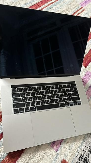 ноутбуки iphone: MacBook Pro (Retina 2880×1800), серебристый - Процессор: Intel Core — 3