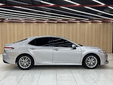 авто камри: Toyota Camry: 2018 г., 2.5 л, Автомат, Гибрид, Седан — 3