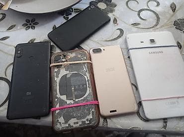 Poco: Лот смартфонов для запчастей/восстановления. В составе: - Xiaomi — 2