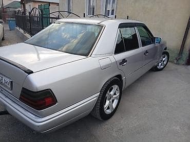 Mercedes-Benz W124: 1993 г., 2 л, Механика, Бензин, Седан