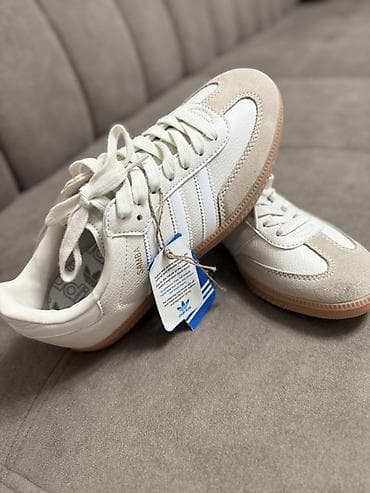 ecco 42: Мужские кроссовки, 40, Adidas Originals, Новый, цвет - Белый, Самовывоз — 1