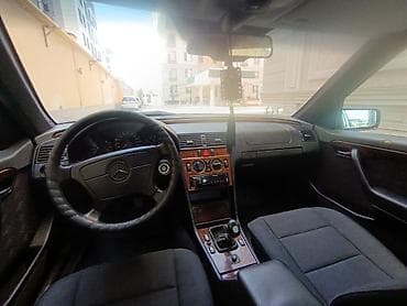sprinter 4 4: Mercedes-Benz C-Class: 1995 г., Бензин, Седан — 5