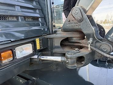 сары булун: Экскаватор, Hyundai, Дөңгөлөктүү — 3