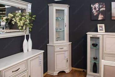 кухонные буфеты: Артикул: 00018176 Тиффани Шкаф с витриной 1VU, вудлайн кремовый — 3