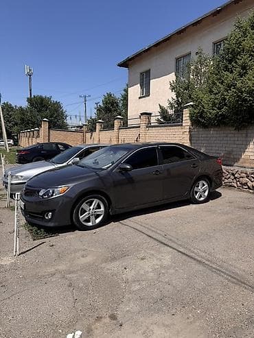Продажа авто: Toyota Camry: 2012 г., 2.5 л, Автомат, Бензин, Седан — 2