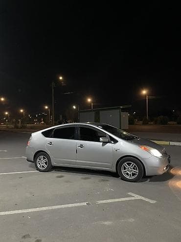 Транспорт: Toyota Prius: 2005 г., 1.5 л, Вариатор, Гибрид, Лифтбек — 2
