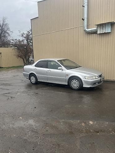 Honda Accord: 2001 г., 1.8 л, Автомат, Бензин, Седан