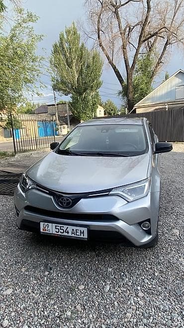 Toyota RAV4: 2018 г., 2.5 л, Автомат, Бензин, Кроссовер