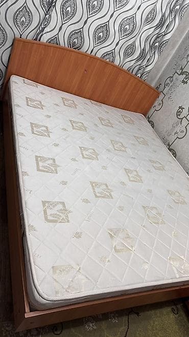 бир кишилик спалный: Эки кишилик керебет, Колдонулган, Матрасы бар, узуну - 200 см — 3