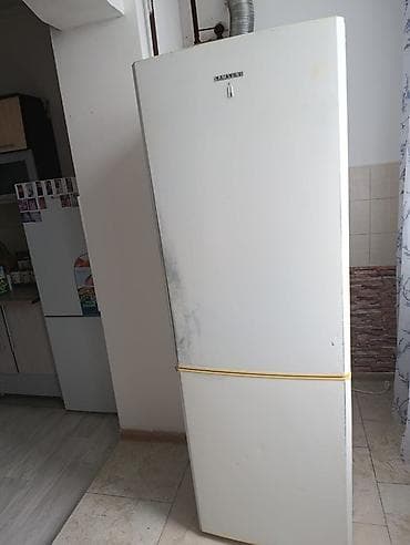 холодильник кухонный: Холодильник Samsung, двухкамерный, с нижней морозильной камерой — 3