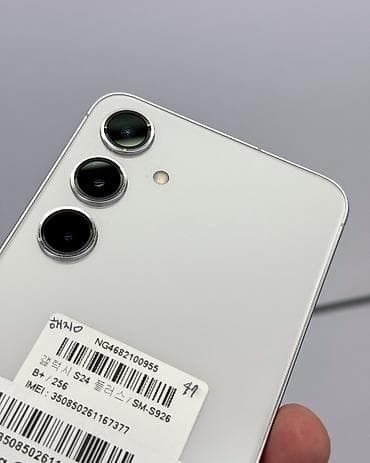 samsung galaxy fold2: Samsung Galaxy S24+, Б/у, 256 ГБ, цвет - Белый, В рассрочку, 1 SIM, eSIM — 3