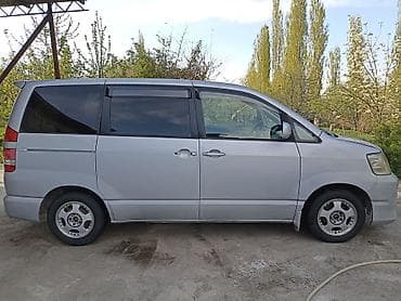 вокси ноах: Toyota Noah: 2003 г., 2 л, Автомат, Бензин, Минивэн — 2