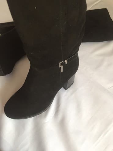 сапоги из натурального меха и кожи: Продам женские зимние замшовые новые сапоги 37,5 размера, хорошая — 8