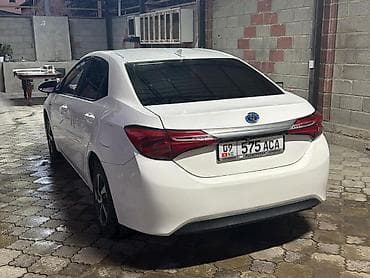 e klass: Toyota Corolla: 2017 г., 1.8 л, Вариатор, Гибрид, Седан — 4